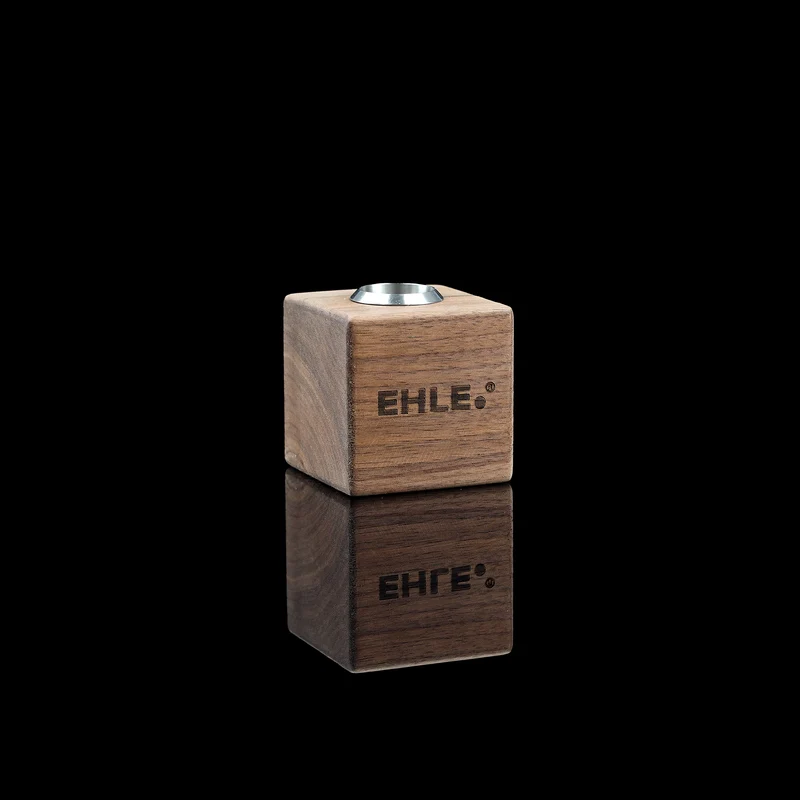 Köpfchenständer aus Holz