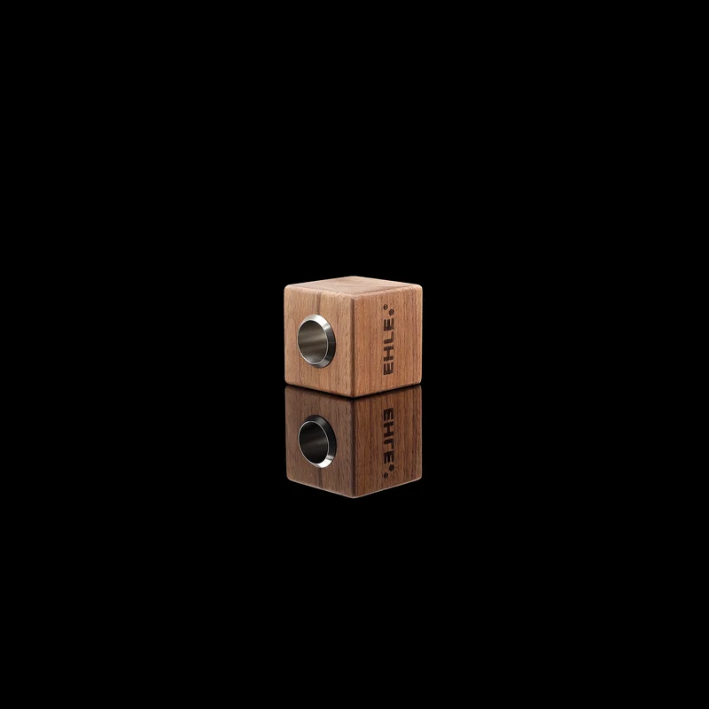 Köpfchenständer aus Holz