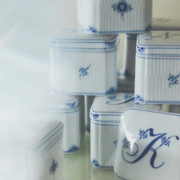 Royal Copenhagen Alphabet Bonbonniere 13cl R