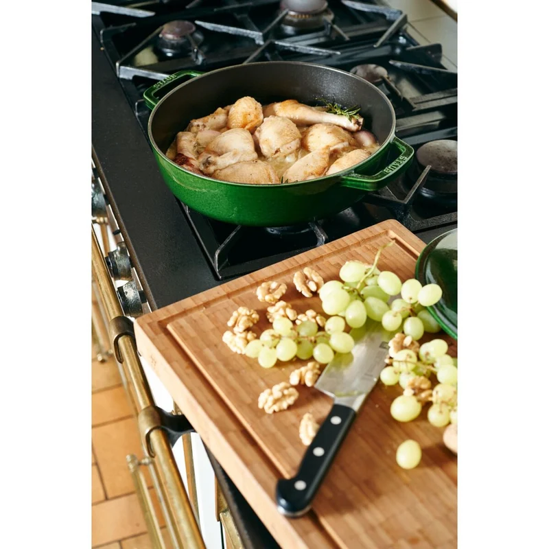 STAUB Bräter mit Chistera Drop-Structure, 28 cm | Basilikum-Grün | rund | Gusseisen