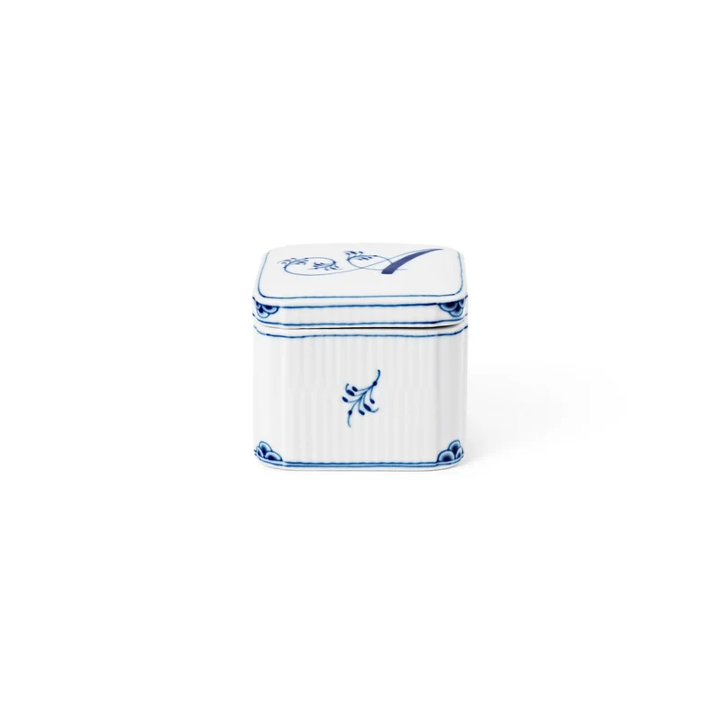 Royal Copenhagen Alphabet Bonbonniere 13cl A