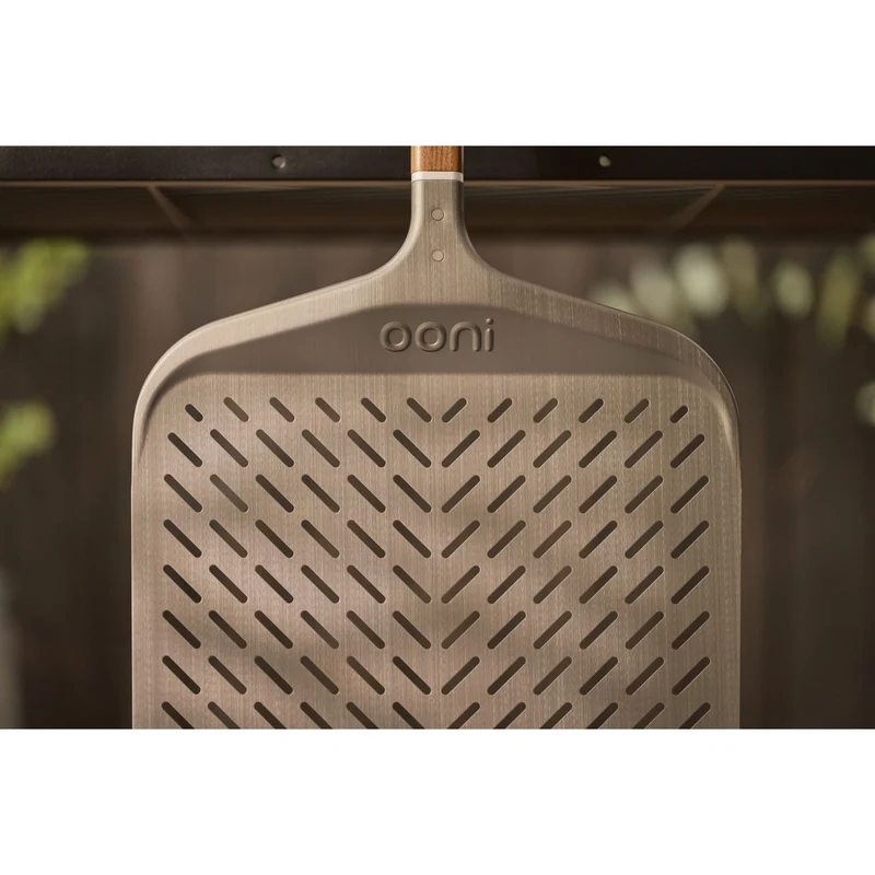 Ooni Signature perforierter Pizzaschieber