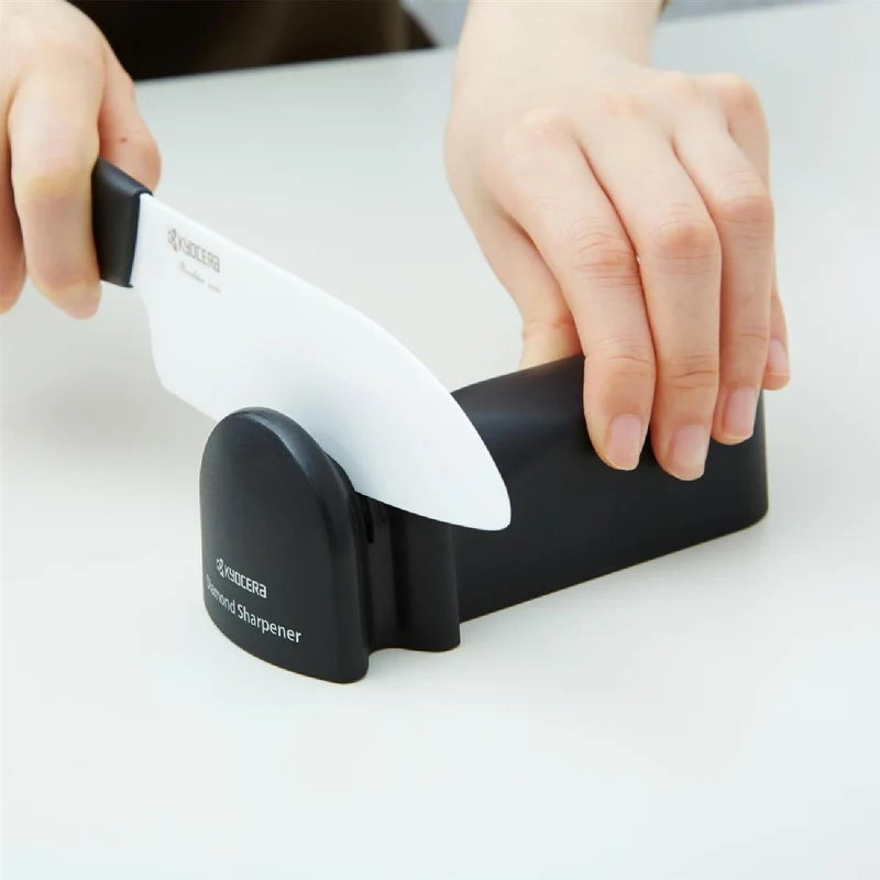 KYOCERA Diamant-Messerschärfer für Keramik- und Stahlklingen, manuell