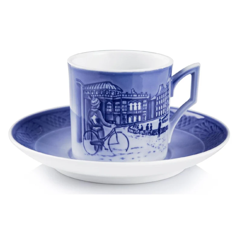 Royal Copenhagen RC WEINACHTSTASSE MIT UNTERTASSE 2016, Schlittschuhlaufen in Kopenhagen